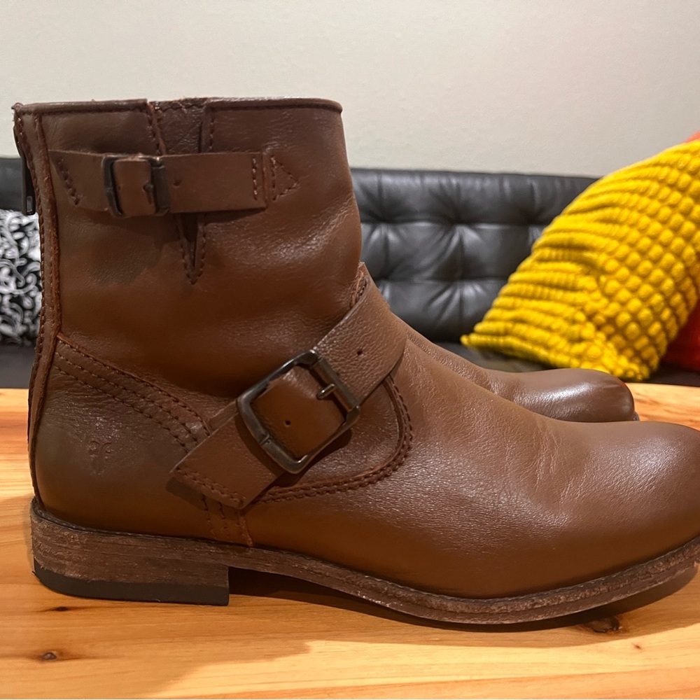 Frye Tyler Engineer ankle boot 9